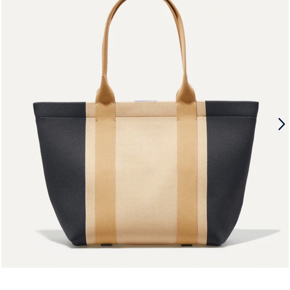 Rothys Essential Tote ink & ivory and matching wristlet